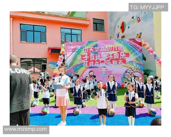 亲子同乐足球活动方案助力孩子成长与家庭互动的完美结合 亲子同乐足球活动方案助力孩子成长与家庭互动的完美结合