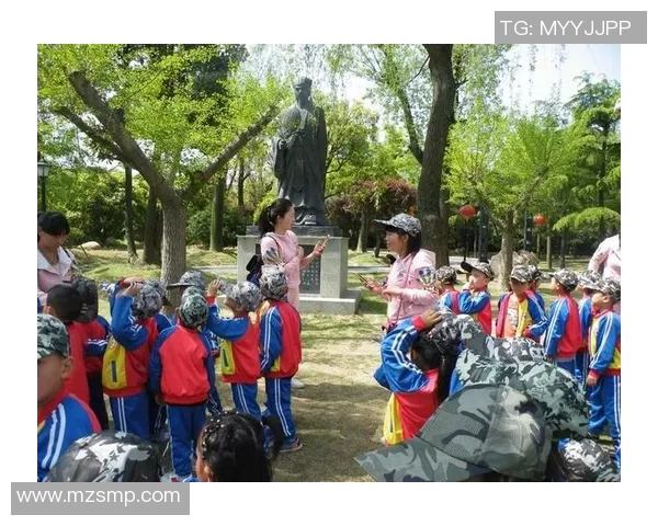 儿童足球睡衣让孩子在梦中也能追逐梦想的快乐时光 儿童足球睡衣让孩子在梦中也能追逐梦想的快乐时光