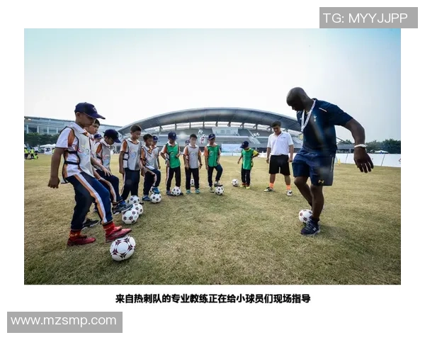 在绿茵场上绽放的爱恋教练与球员之间的禁忌情感故事 在绿茵场上绽放的爱恋教练与球员之间的禁忌情感故事